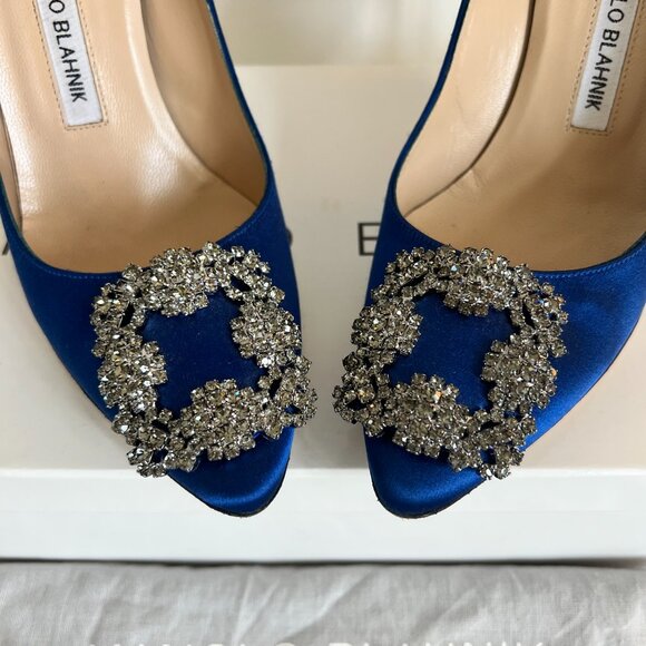 Manolo Blahnik Hangisi Satin Shoes - Picture 5 of 6